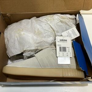 adidas Tubular invader strap size 6.5 brand new with box.